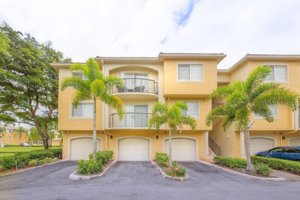 Photo of 600 Crestwood Court #607, Royal Palm Beach, FL 33411 (MLS # R11152170)