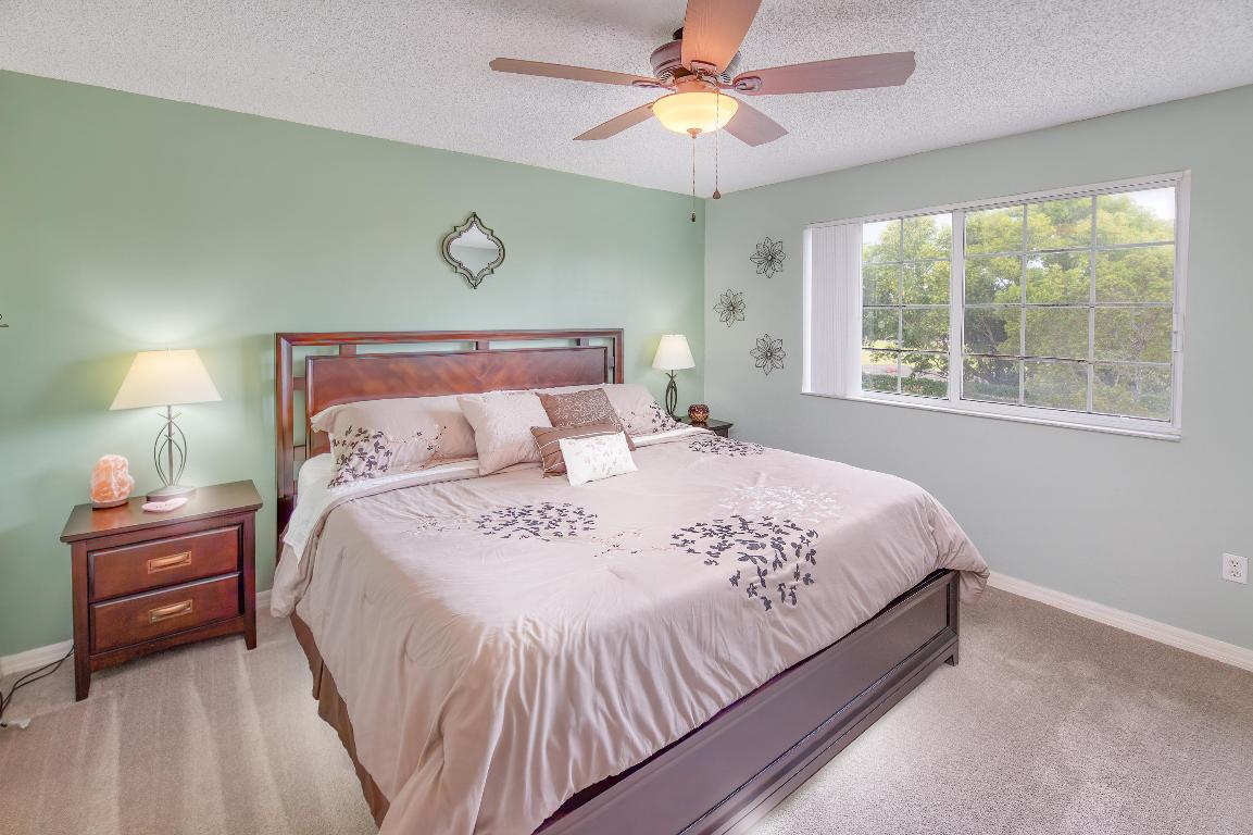 GRAND VIEW AT CRESTWOOD CONDO - Residential