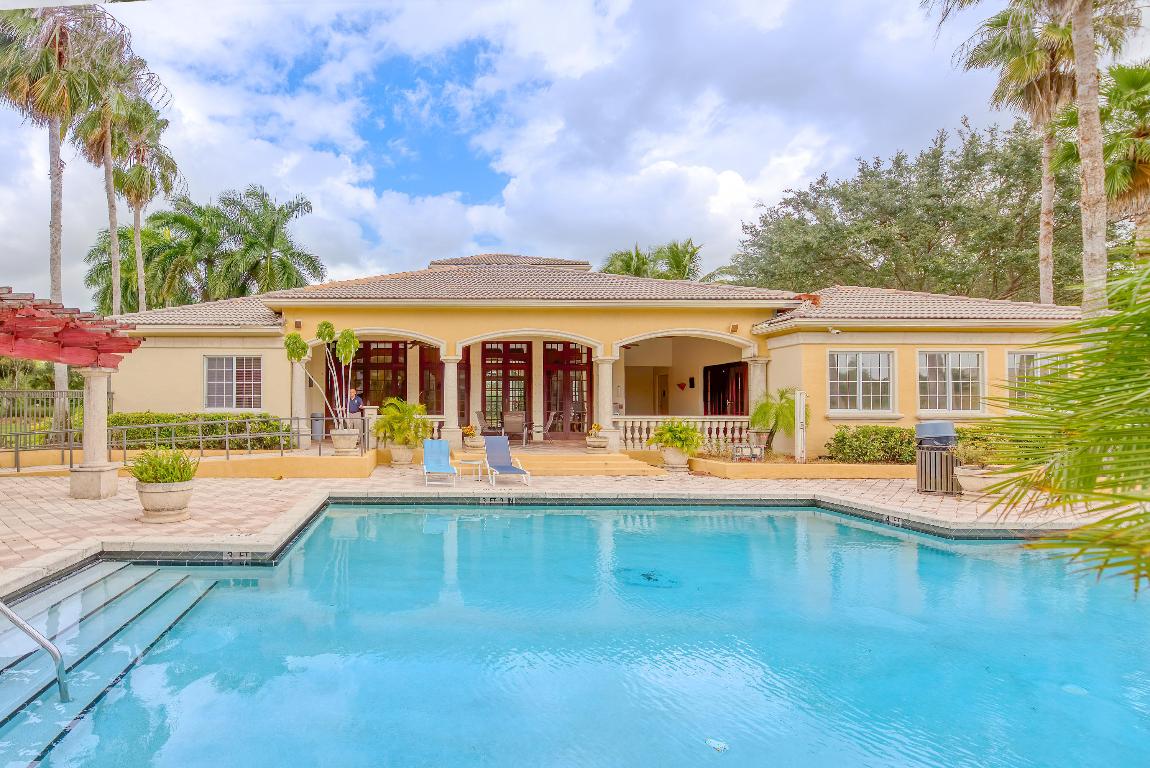 GRAND VIEW AT CRESTWOOD CONDO - Residential