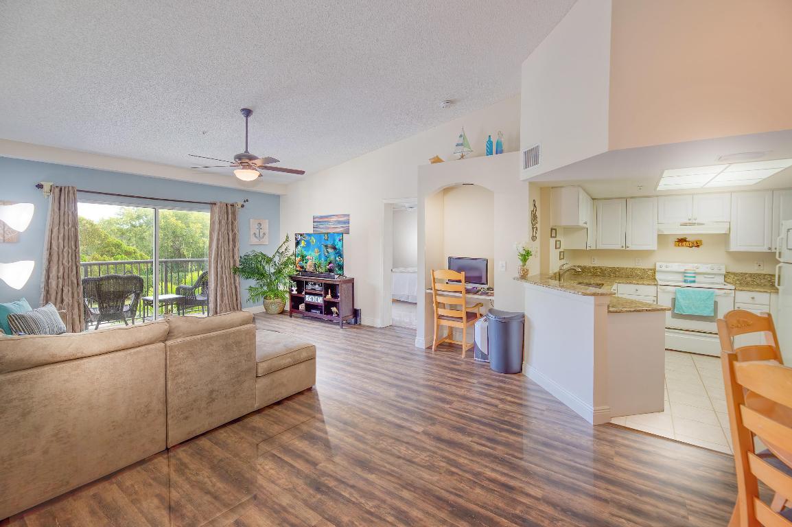 GRAND VIEW AT CRESTWOOD CONDO - Residential