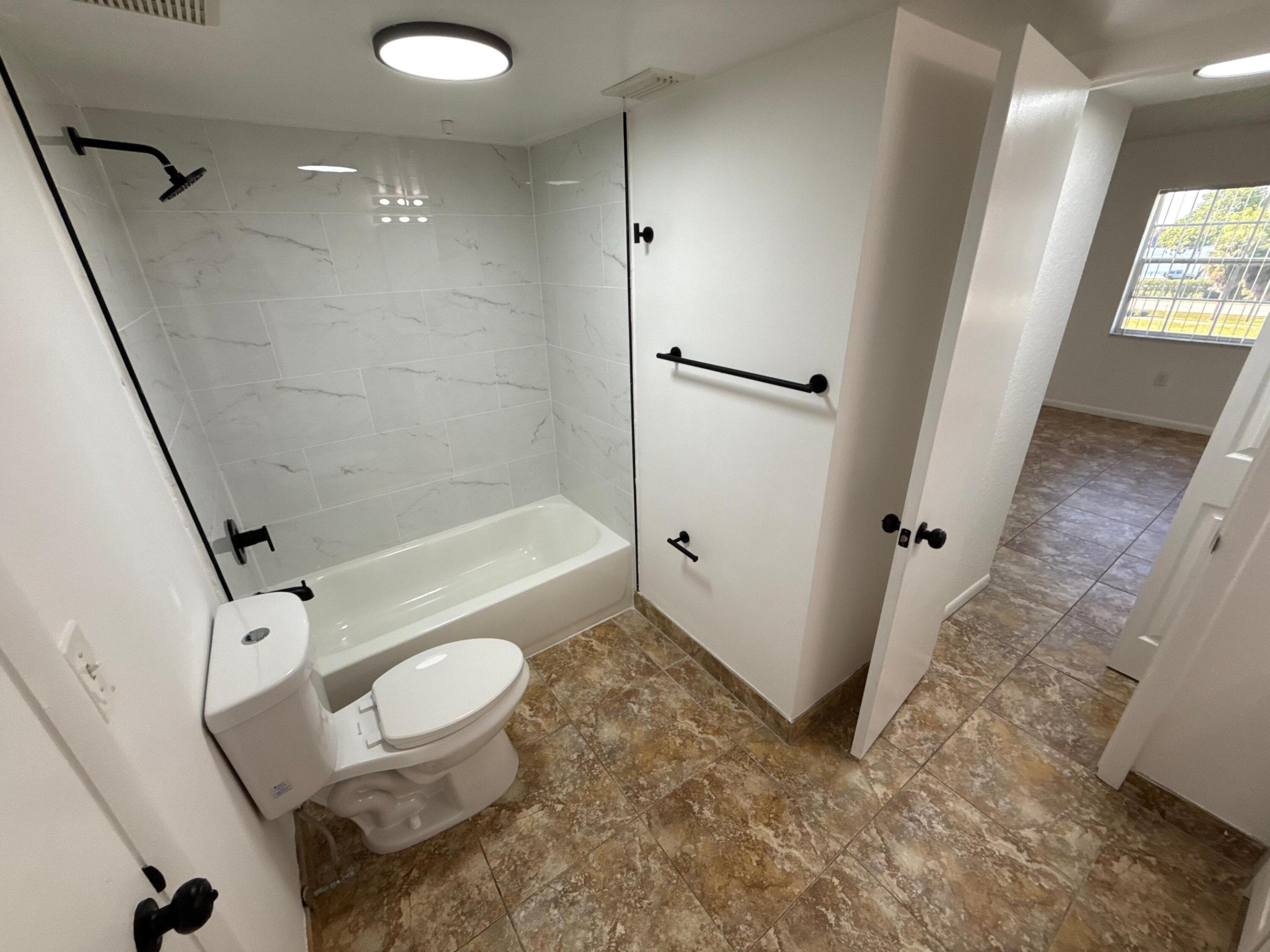 LAKEVIEW CLUB CONDO - Residential Lease