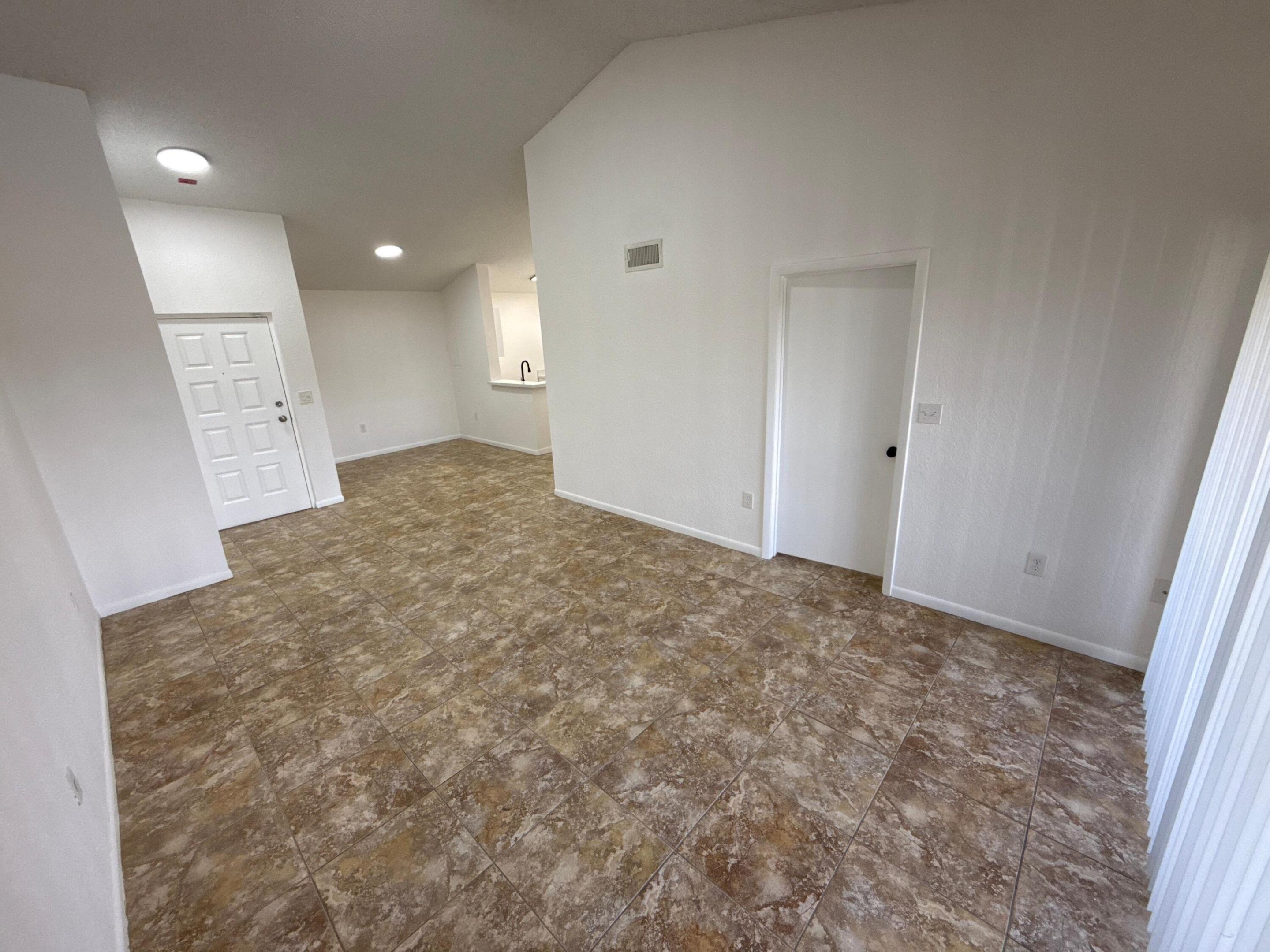 LAKEVIEW CLUB CONDO - Residential Lease