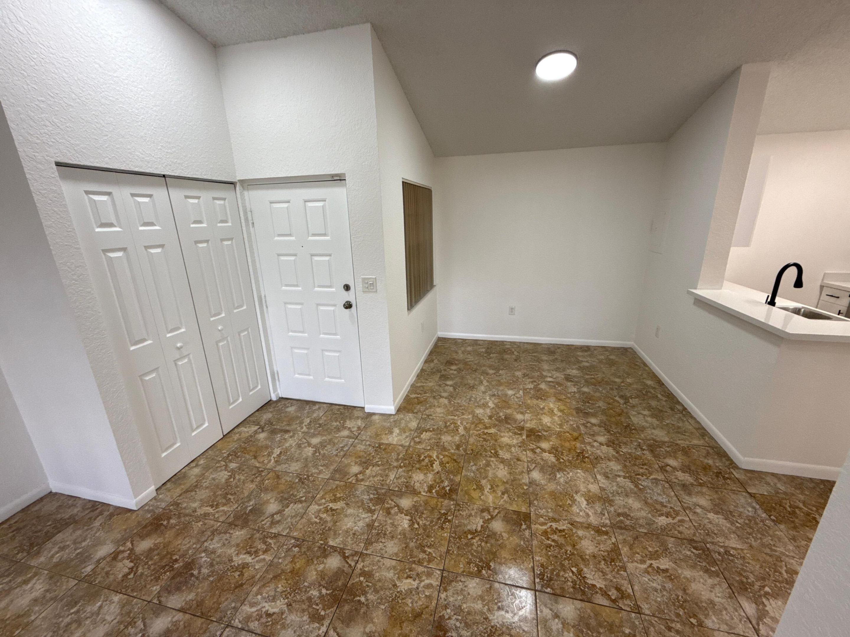 LAKEVIEW CLUB CONDO - Residential Lease
