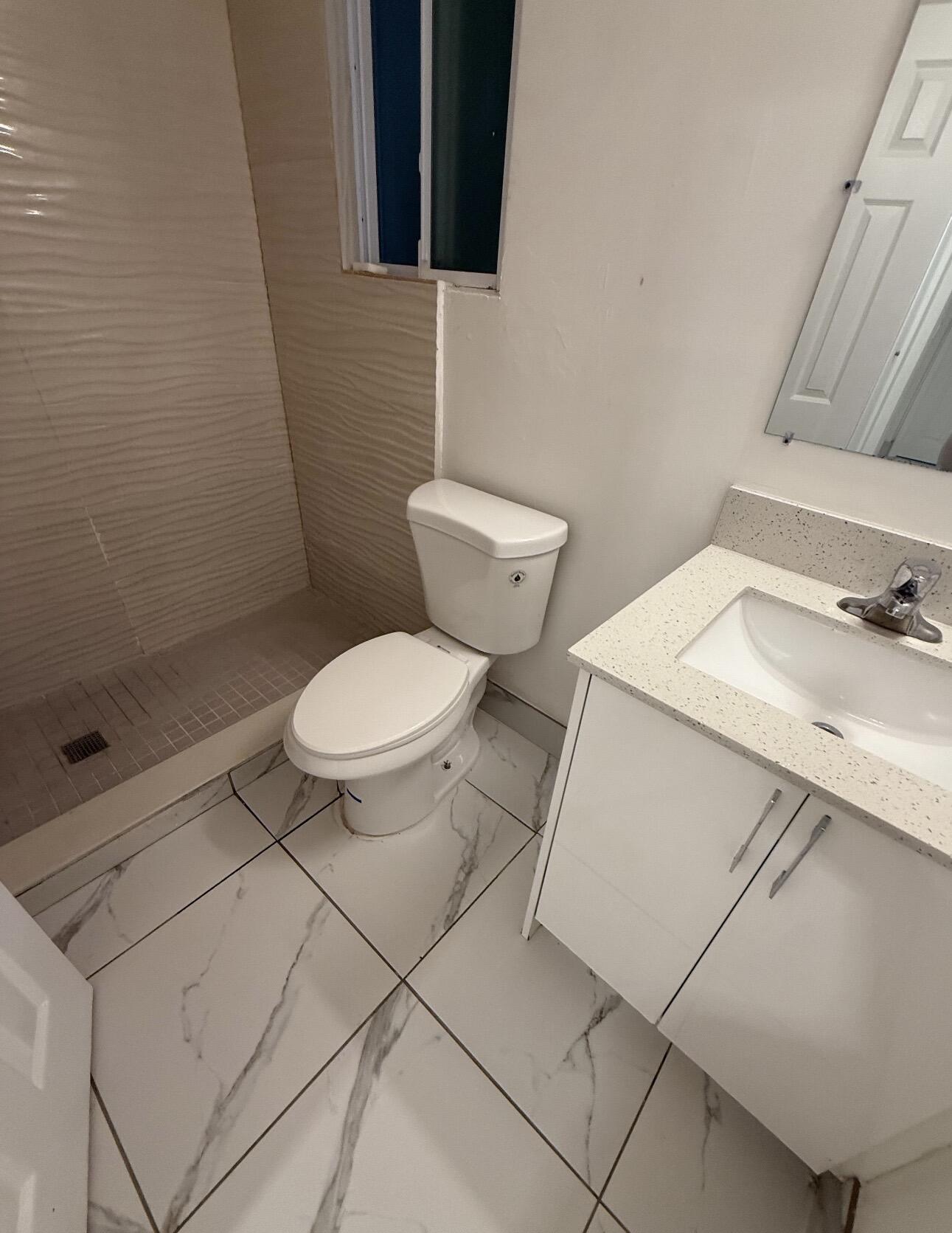 HOLLYWOOD - Residential Lease