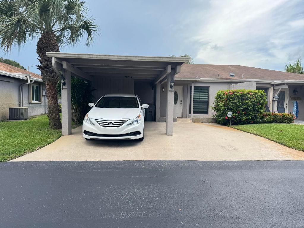 Photo of 6820 Moonlit Drive, Delray Beach, FL 33446 (MLS # R11111085)