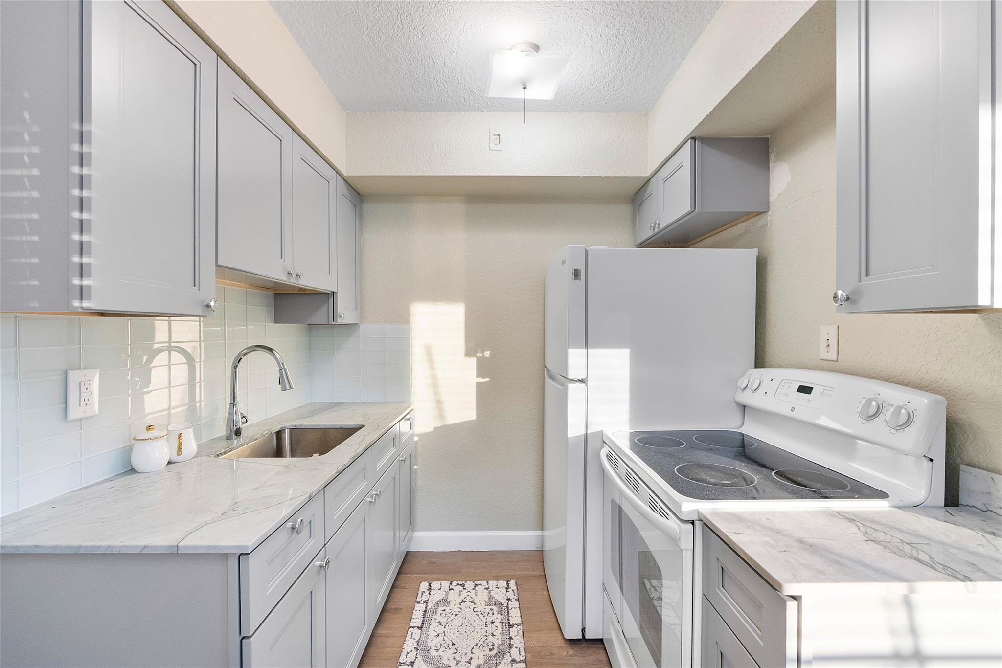 Vacca Villa 39-26 B - Residential Income