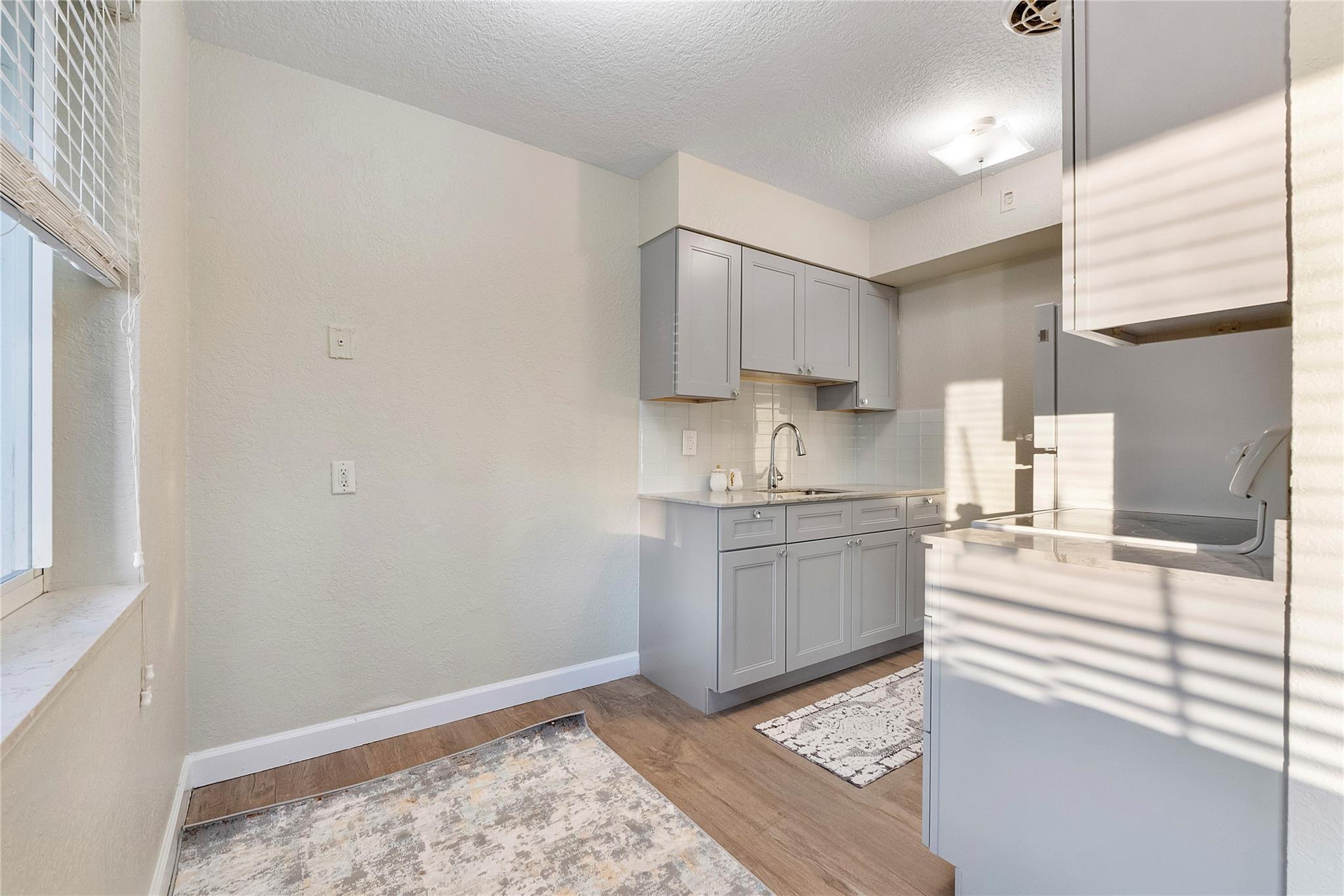 Vacca Villa 39-26 B - Residential Income