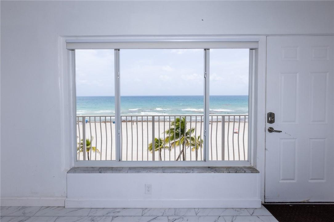 MAINSAIL - Residential