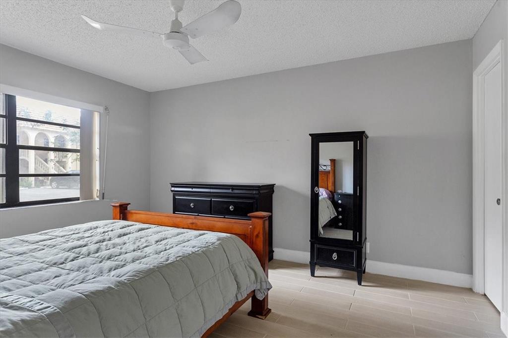 Cypress Park Condo - Residential
