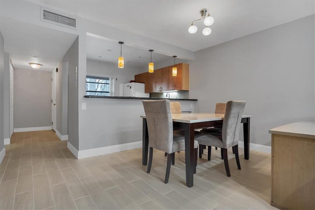 Cypress Park Condo - Residential