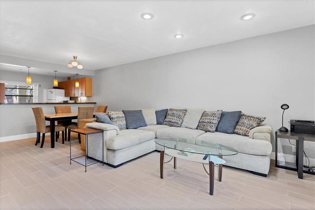 Cypress Park Condo - Residential
