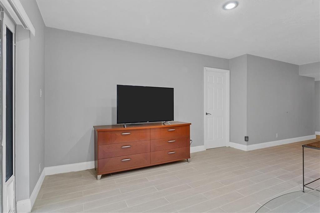 Cypress Park Condo - Residential