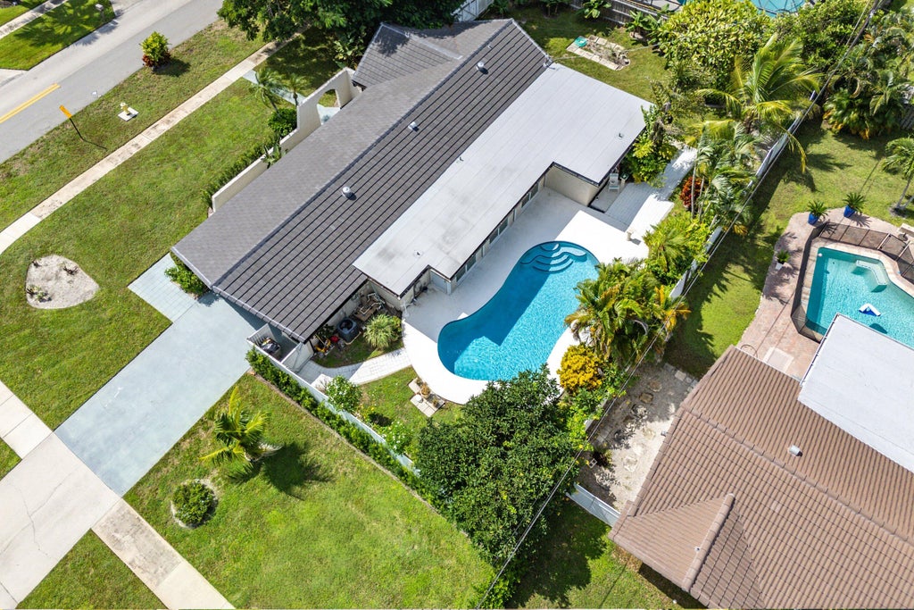 Photo of 2013 ARDLEY Road, North Palm Beach, FL 33408 (MLS # B26087469)