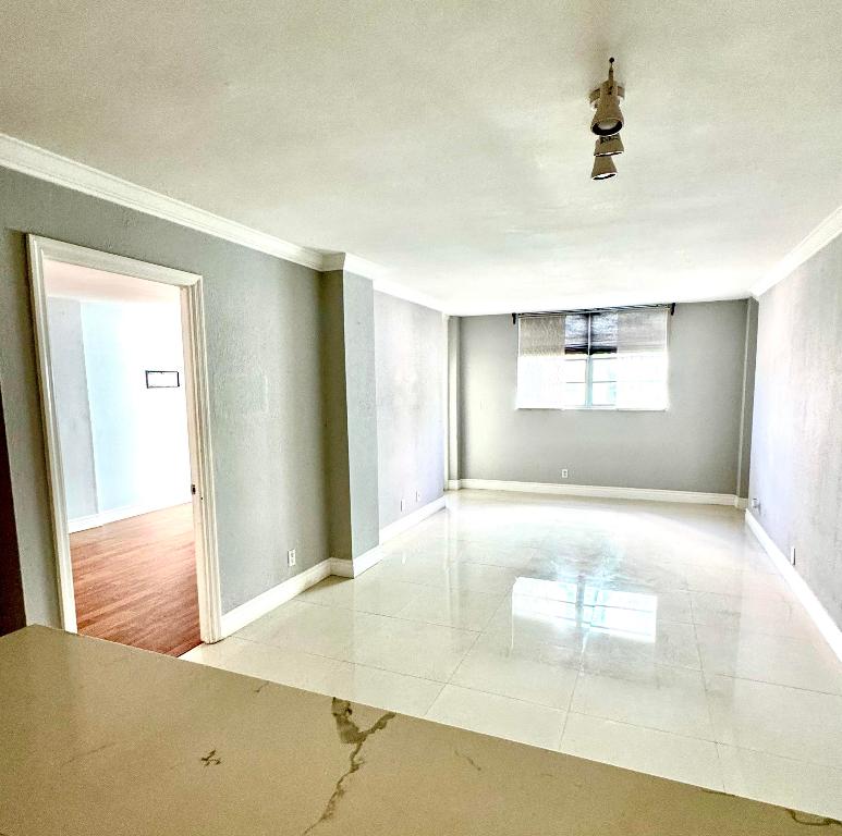 Island Shores Condo - Residential