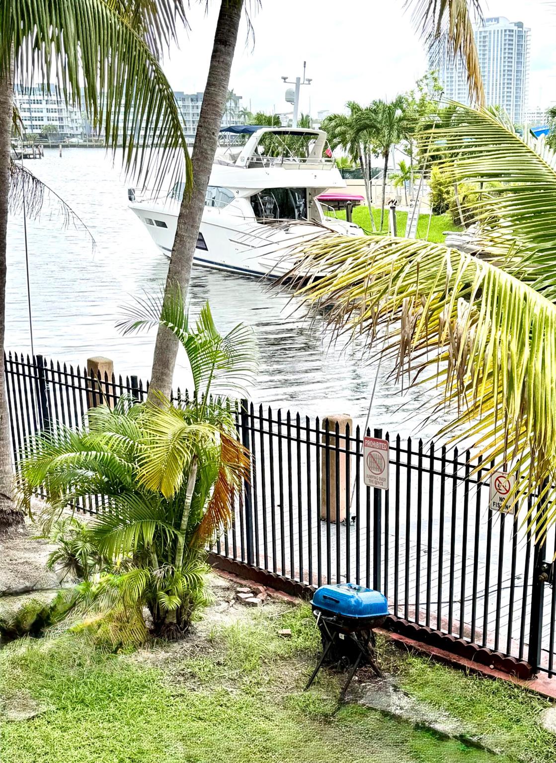 Island Shores Condo - Residential