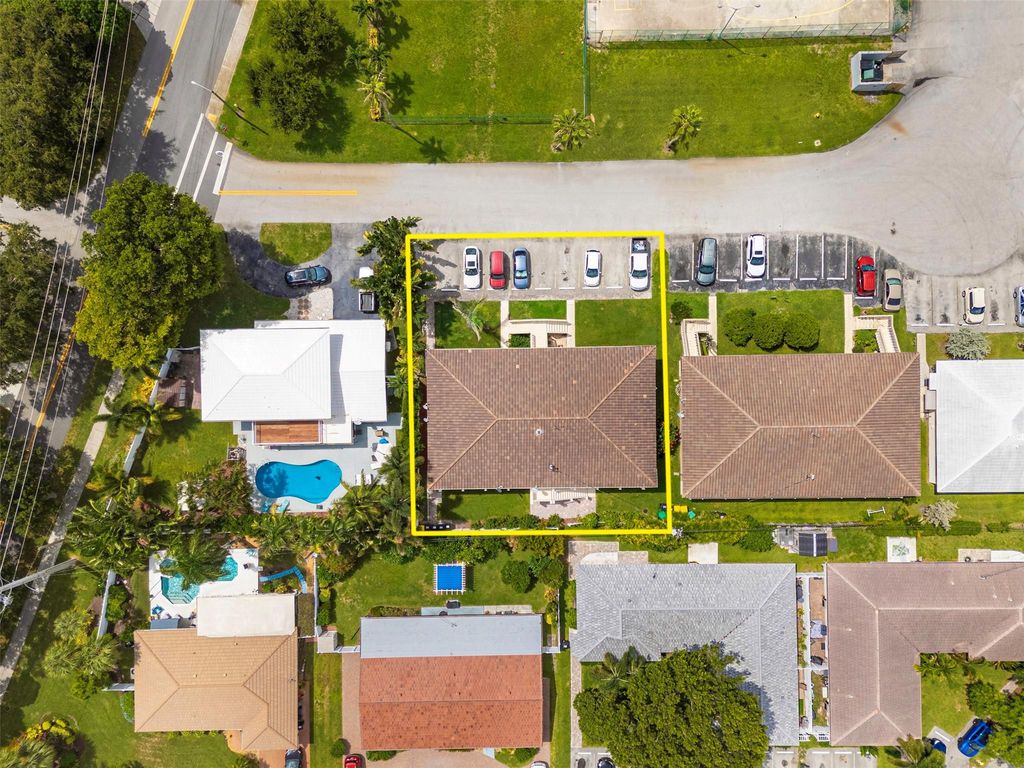 Photo of 2131 NE 40th Court, Lighthouse Point, FL 33064 (MLS # F10548705)