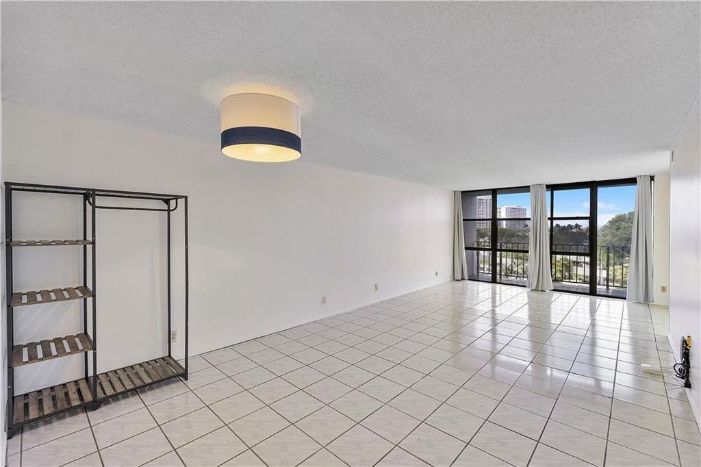 OCEANVIEW PARK CONDO - Residential Lease