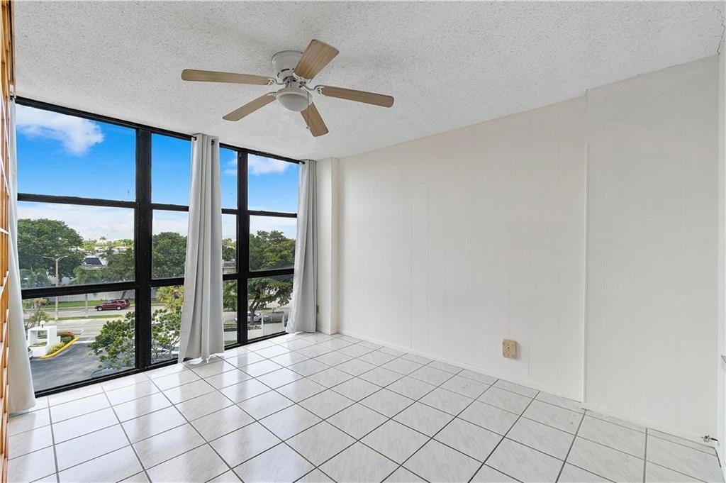 OCEANVIEW PARK CONDO - Residential Lease