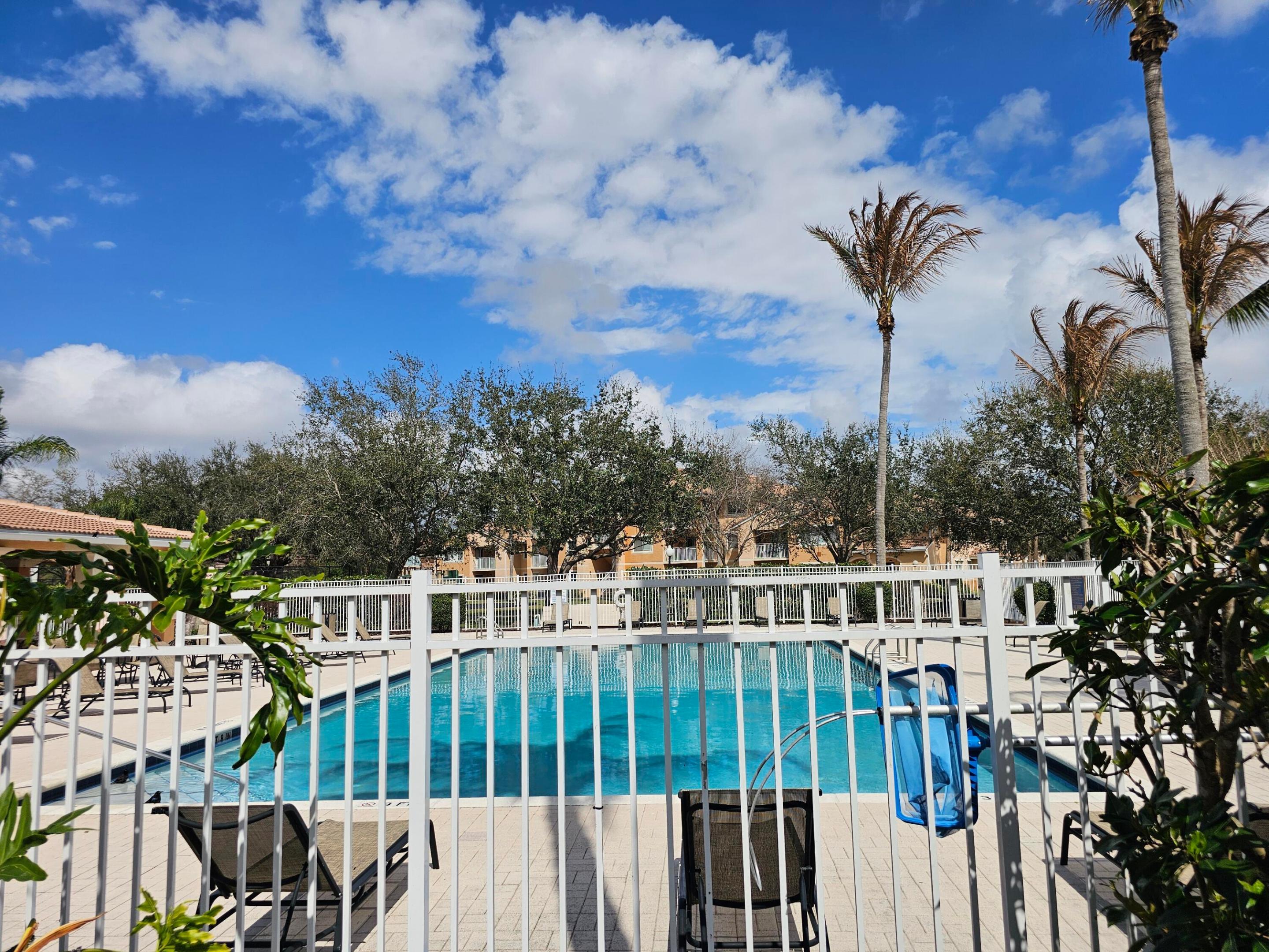 THE CLUB AT ST LUCIE WEST, A CONDOMINIUM - Residential Lease