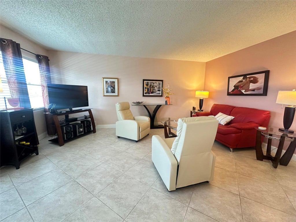 Photo of 4004 Newport G #4004, Deerfield Beach, FL 33442 (MLS # F10544318)