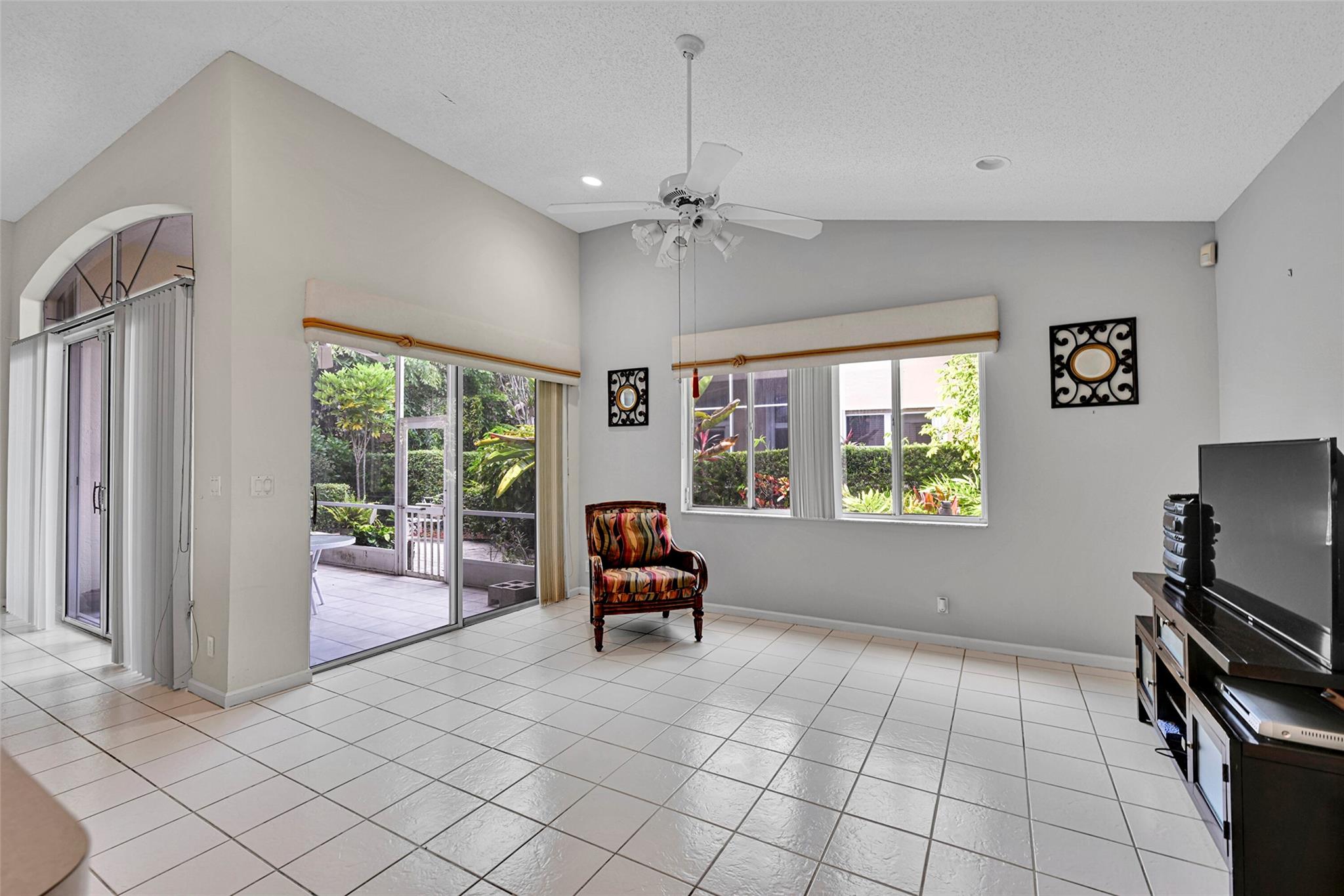 Coral Creek 146-6 B - Residential