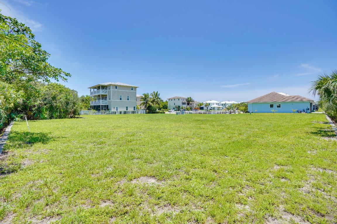 AVALON BEACH PUD - Land