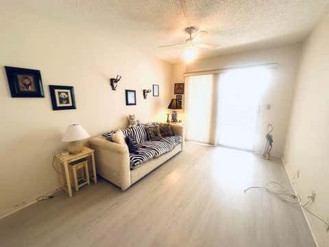 Tiny photo for 2017 Farnham N, Deerfield Beach, FL 33442 (MLS # B26053053)