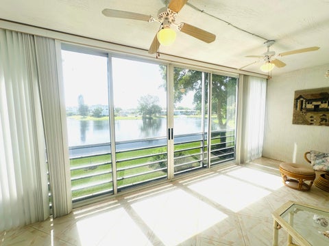 Tiny photo for 2017 Farnham N, Deerfield Beach, FL 33442 (MLS # B26053053)