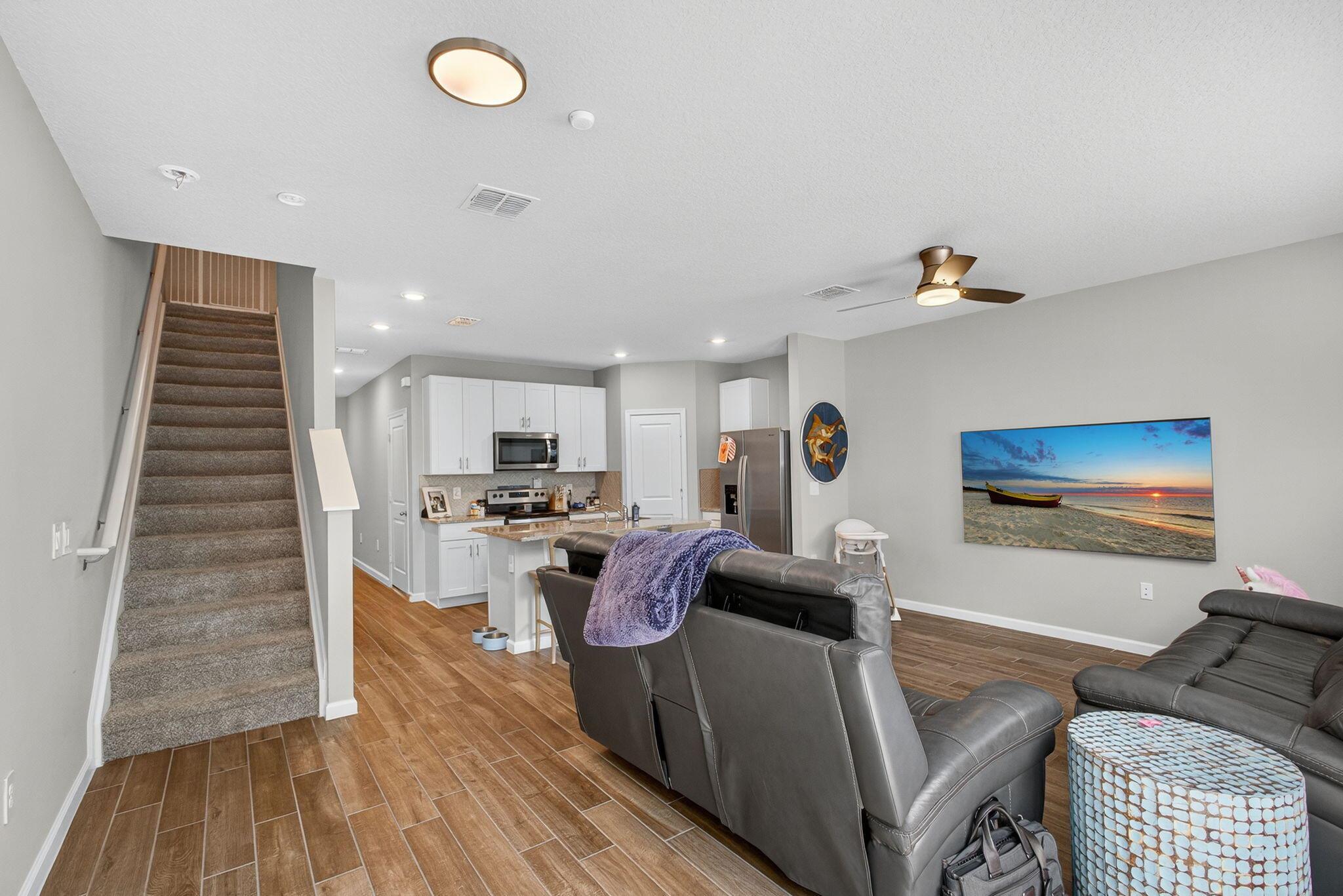 SEASIDE - Residential Lease