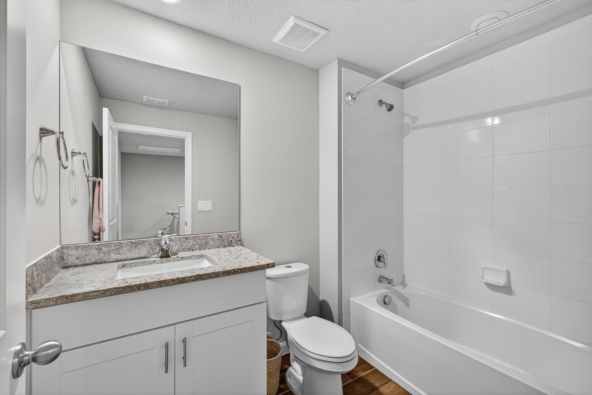 SEASIDE - Residential Lease