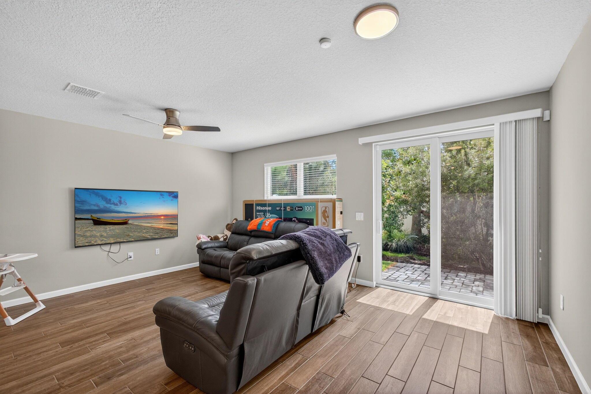 SEASIDE - Residential Lease