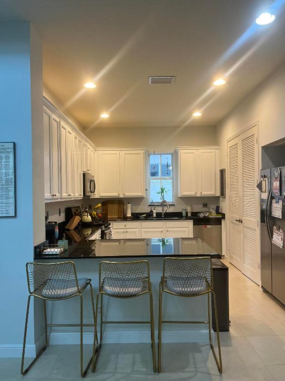 EVERGRENE PCD 7 - Residential Lease