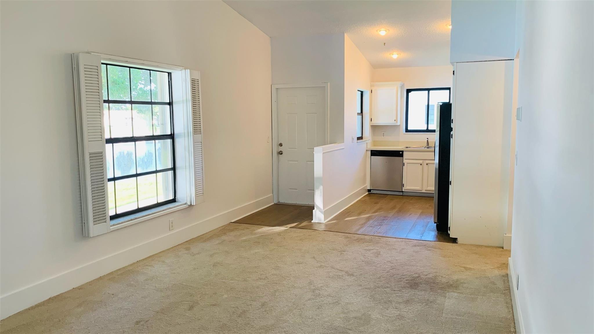 Lake Windwood Condo 01-14 - Residential Lease
