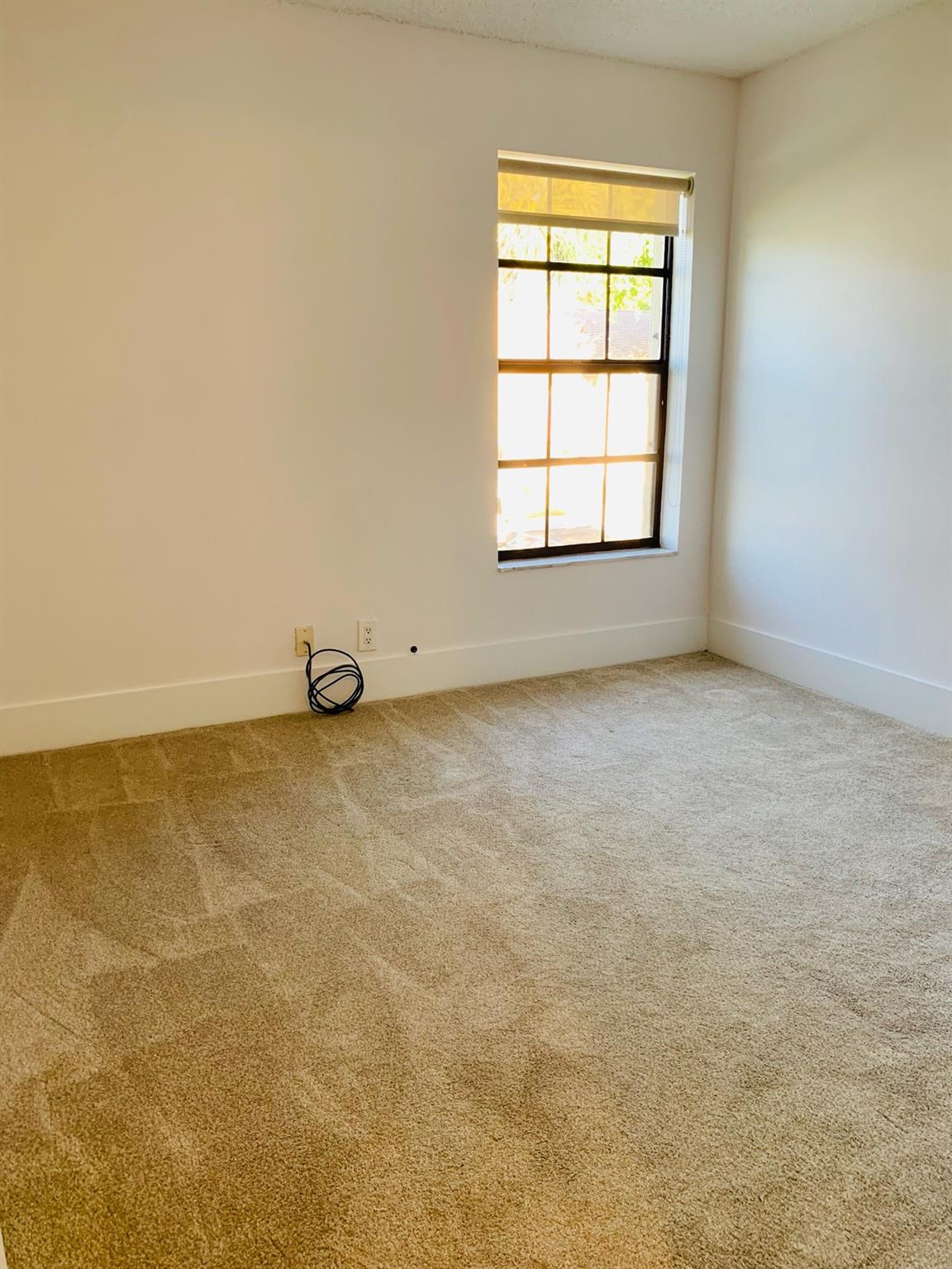 Lake Windwood Condo 01-14 - Residential Lease
