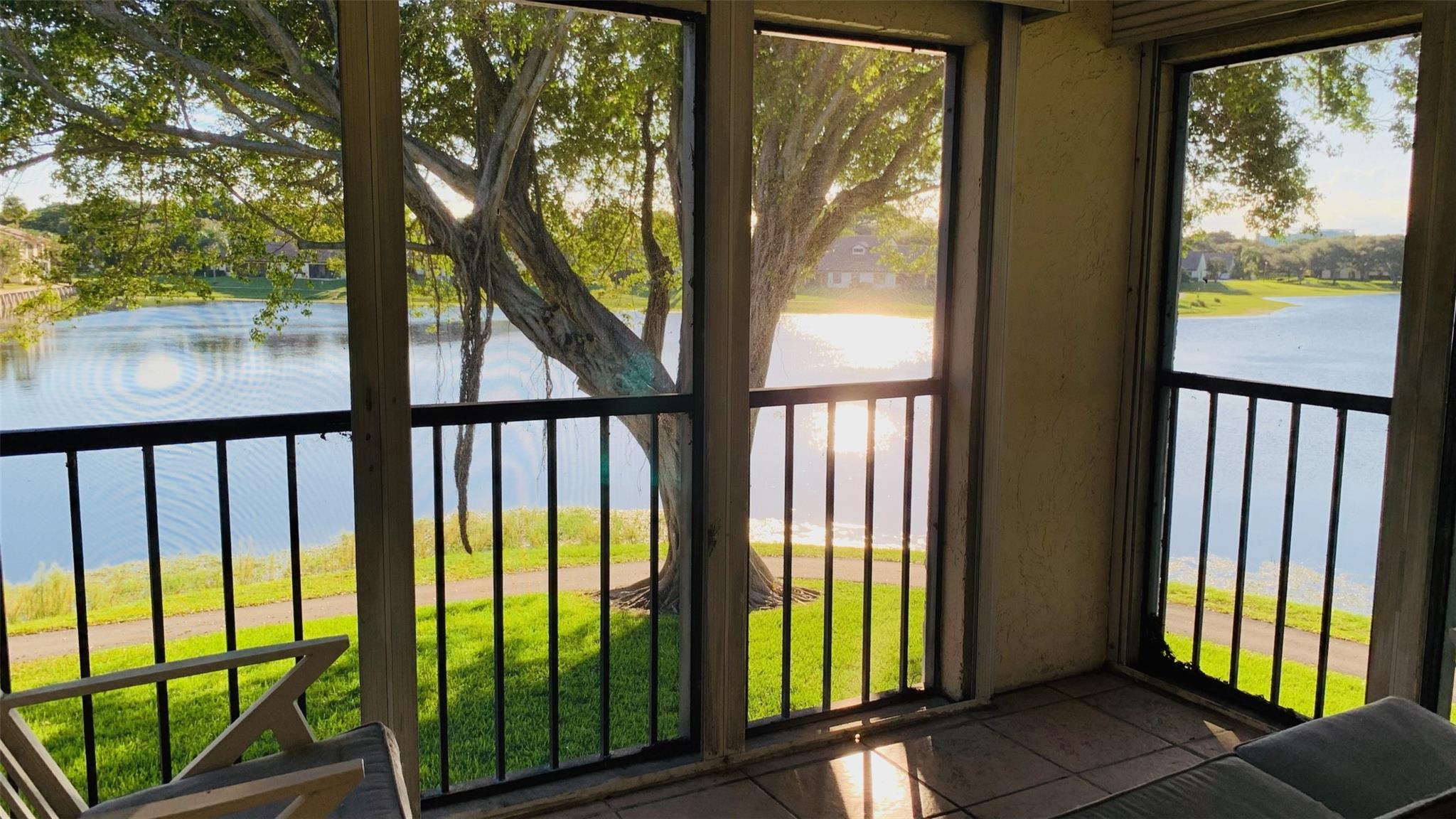 Lake Windwood Condo 01-14 - Residential Lease