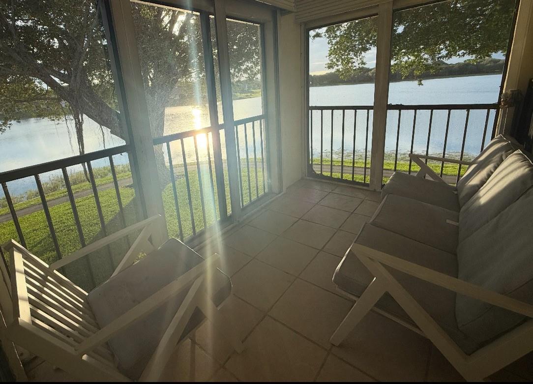 Lake Windwood Condo 01-14 - Residential Lease