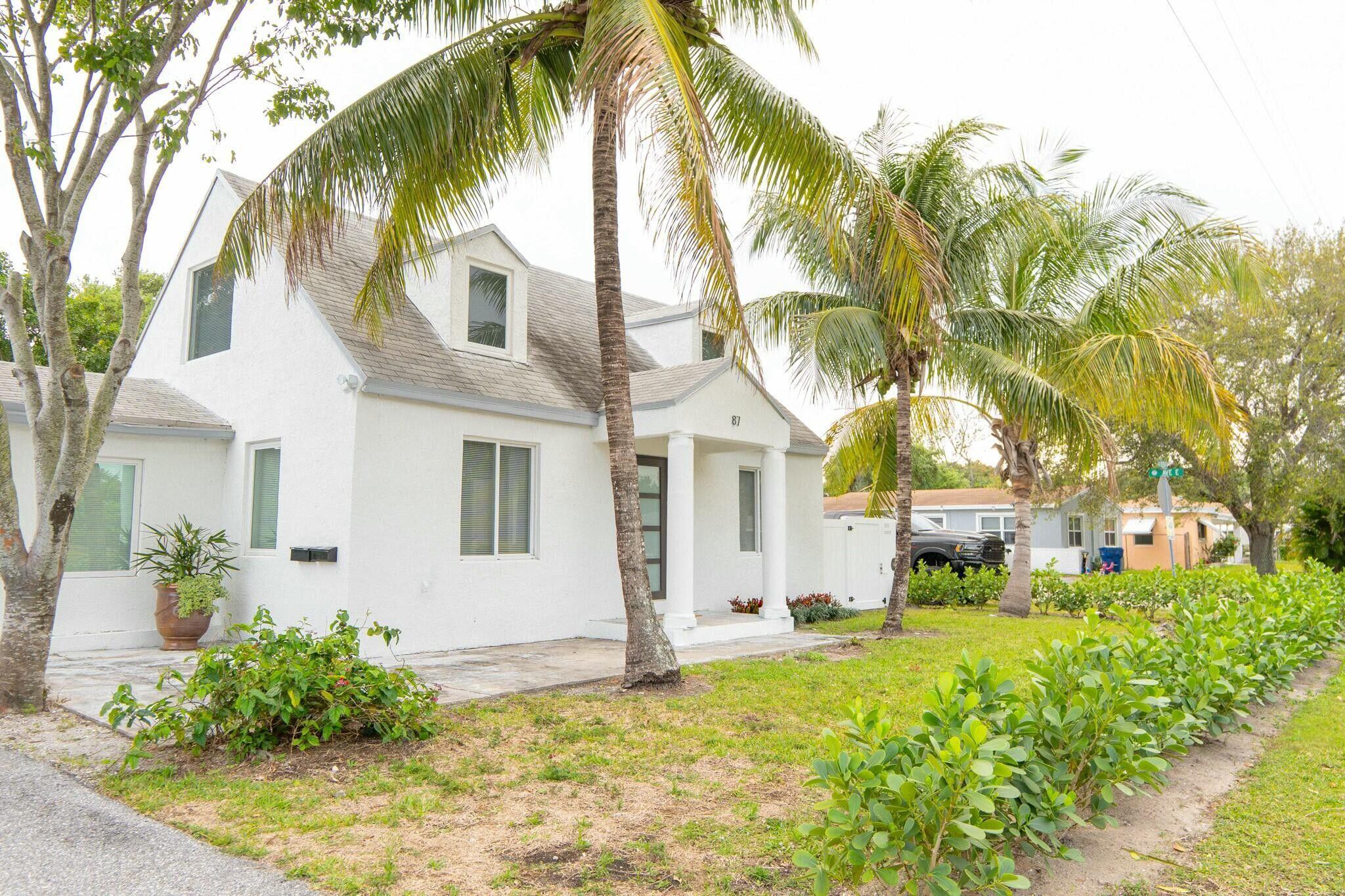 87 Silver Beach Road A