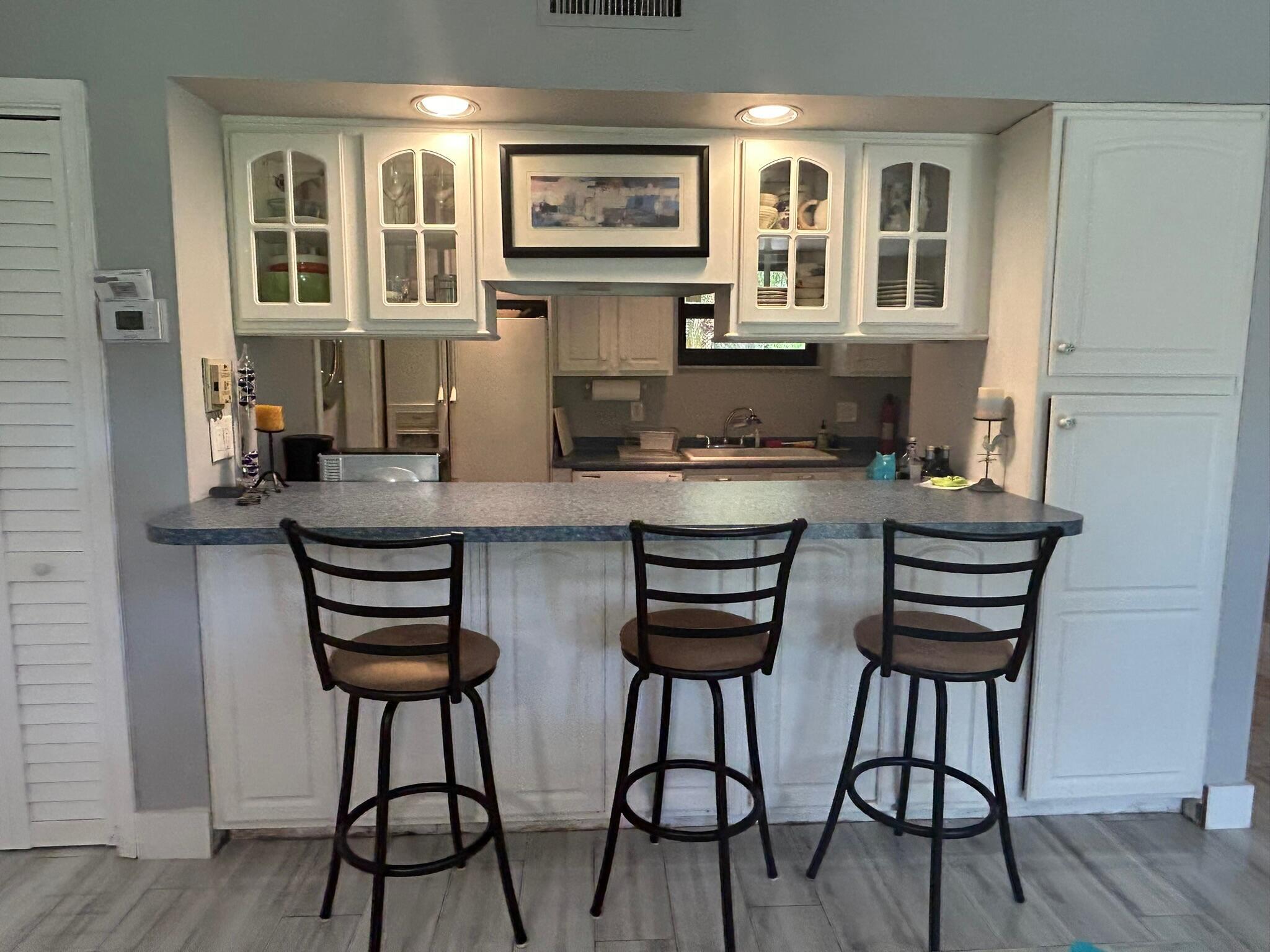 BAGATTELLE CONDO - Residential Lease