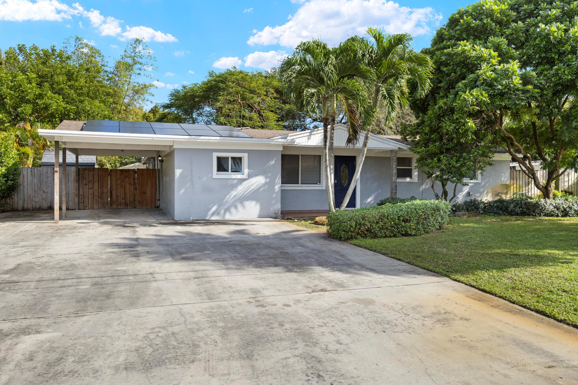 This charming 3-bedroom home offers great potential and plenty of space. NO HOA. A standout feature is the large FLEX SPACE perfect for an office, den, or utility room. The accommodating screened-in back patio is ideal for entertaining, while the private backyard offers room for gardening or relaxation. Equipped with solar panels, this home provides energy efficiency and helps reduce utility costs. Conveniently located near schools, shopping, dining, and major roads