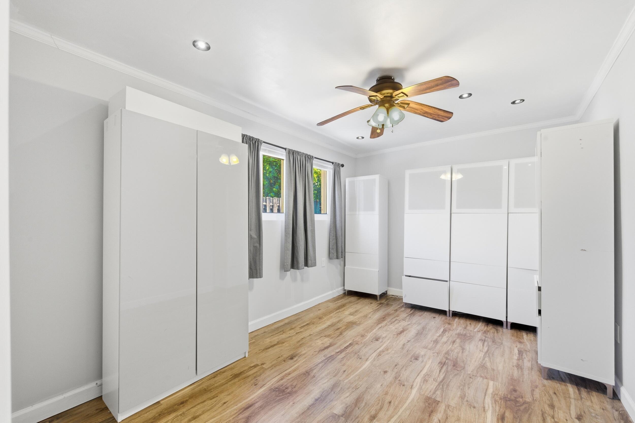 LAUDERDALE ISLES NO 2 - Residential