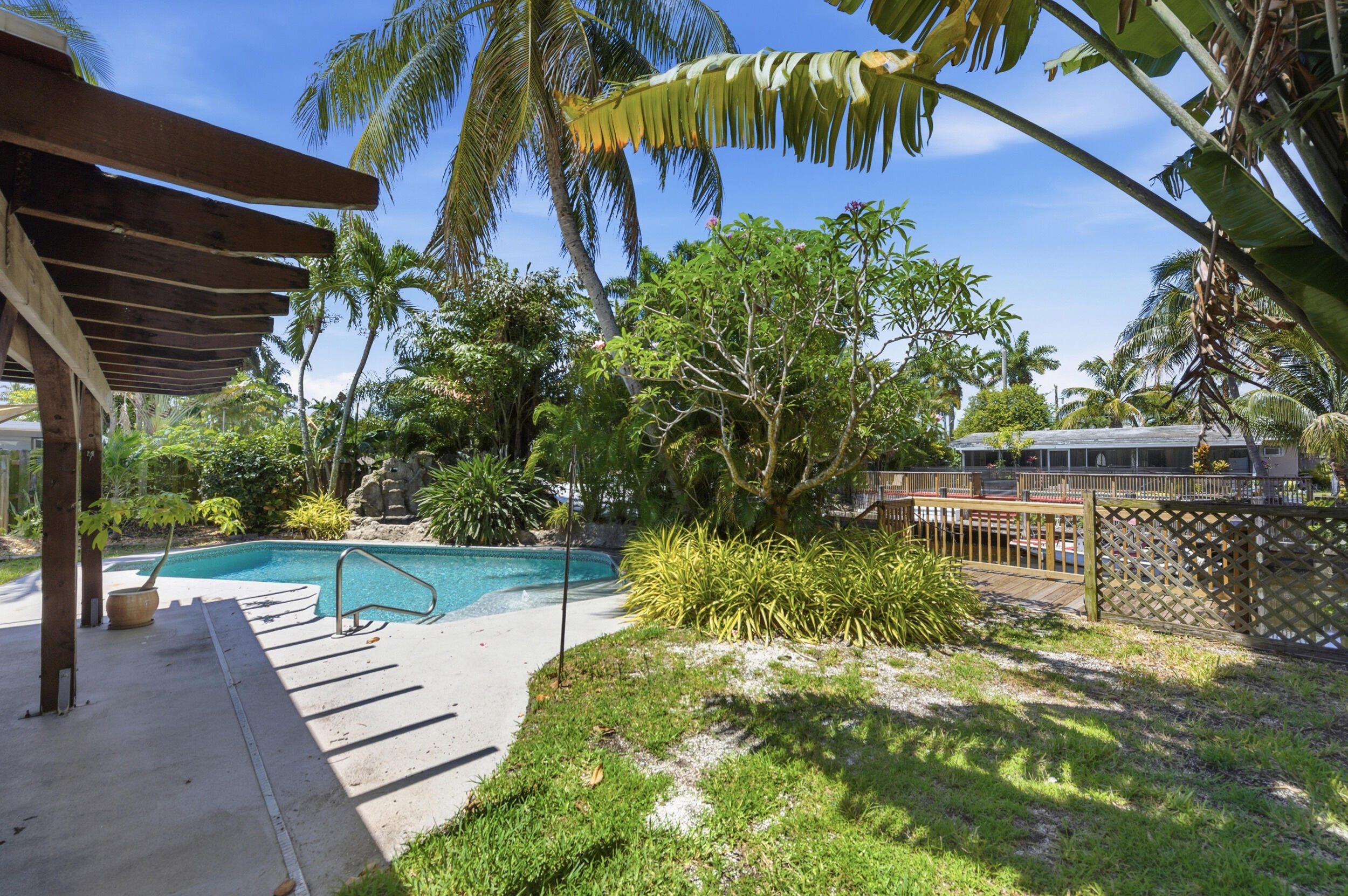 LAUDERDALE ISLES NO 2 - Residential