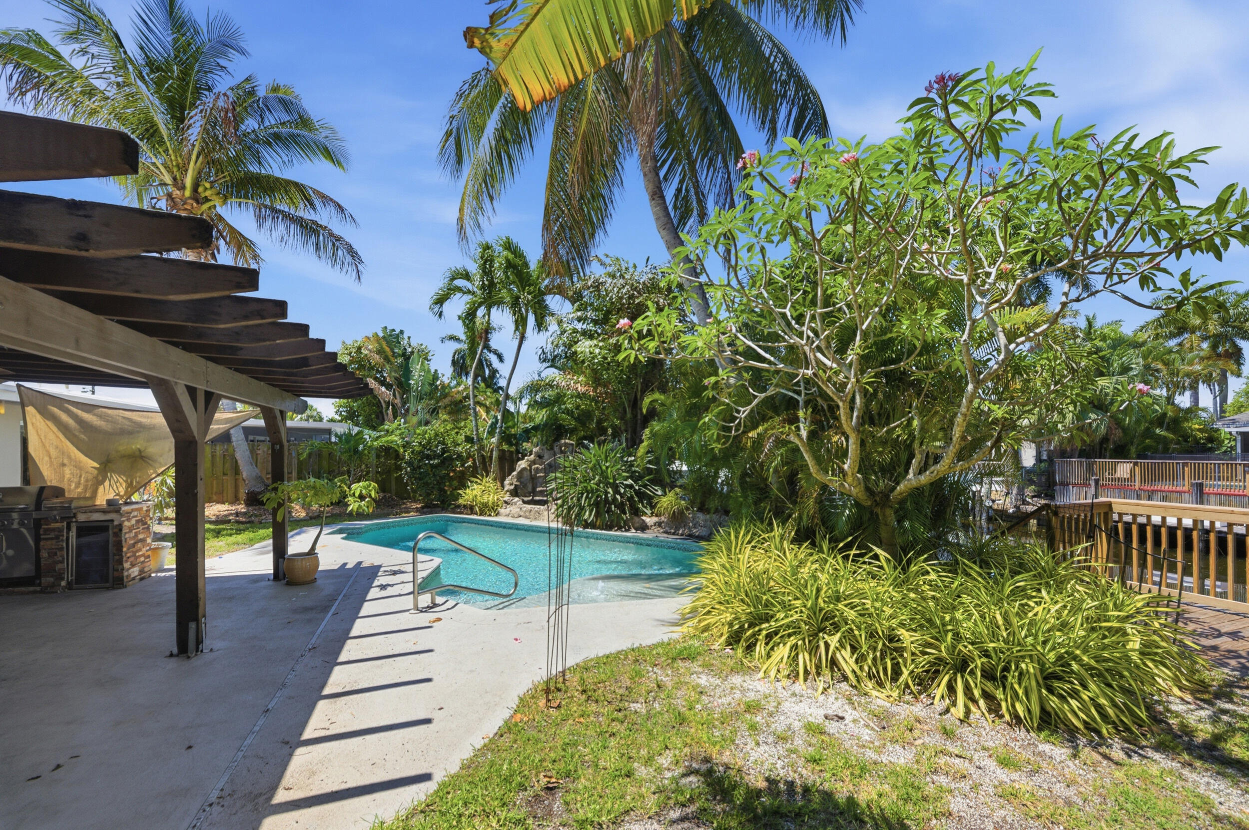 LAUDERDALE ISLES NO 2 - Residential
