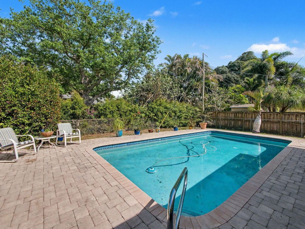 Photo of 394 Evergreen Avenue, Tequesta, FL 33469 (MLS # R11168760)