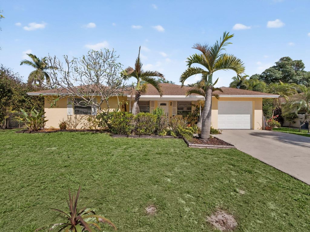 Photo of 394 Evergreen Avenue, Tequesta, FL 33469 (MLS # R11168760)