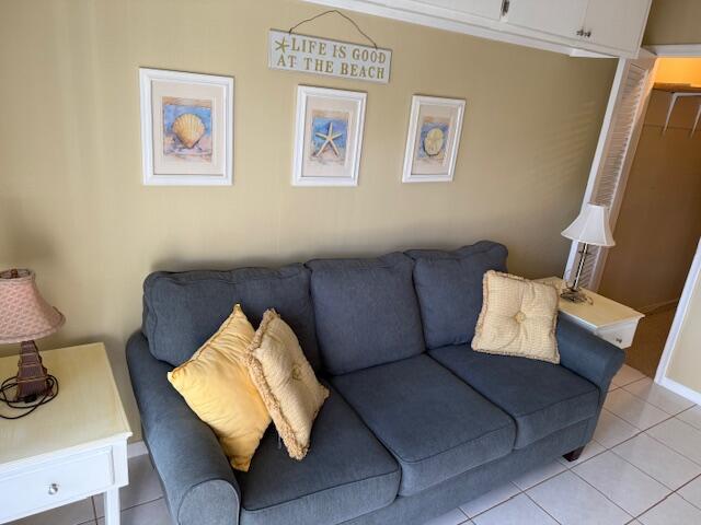 STERLING VILLAGE 340 COND - Residential Lease