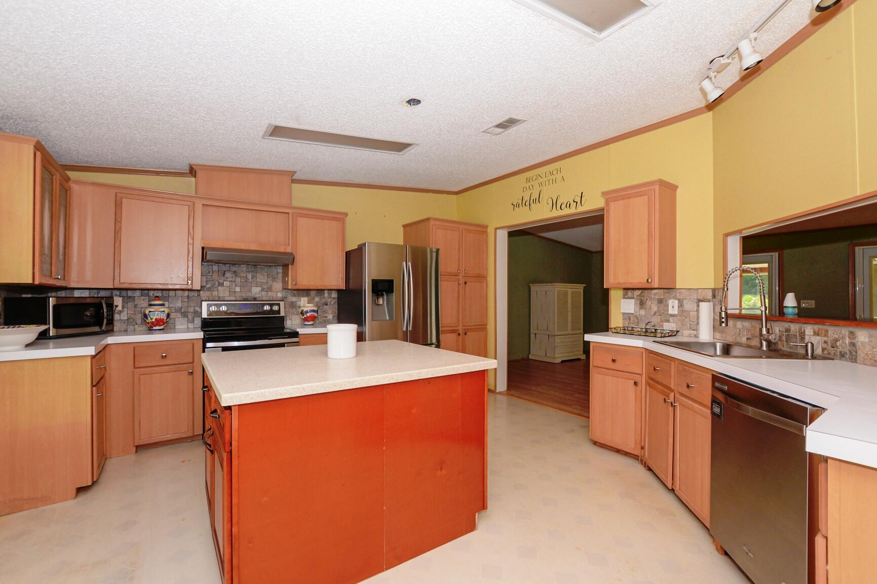 63000 Western Agricultura - Residential