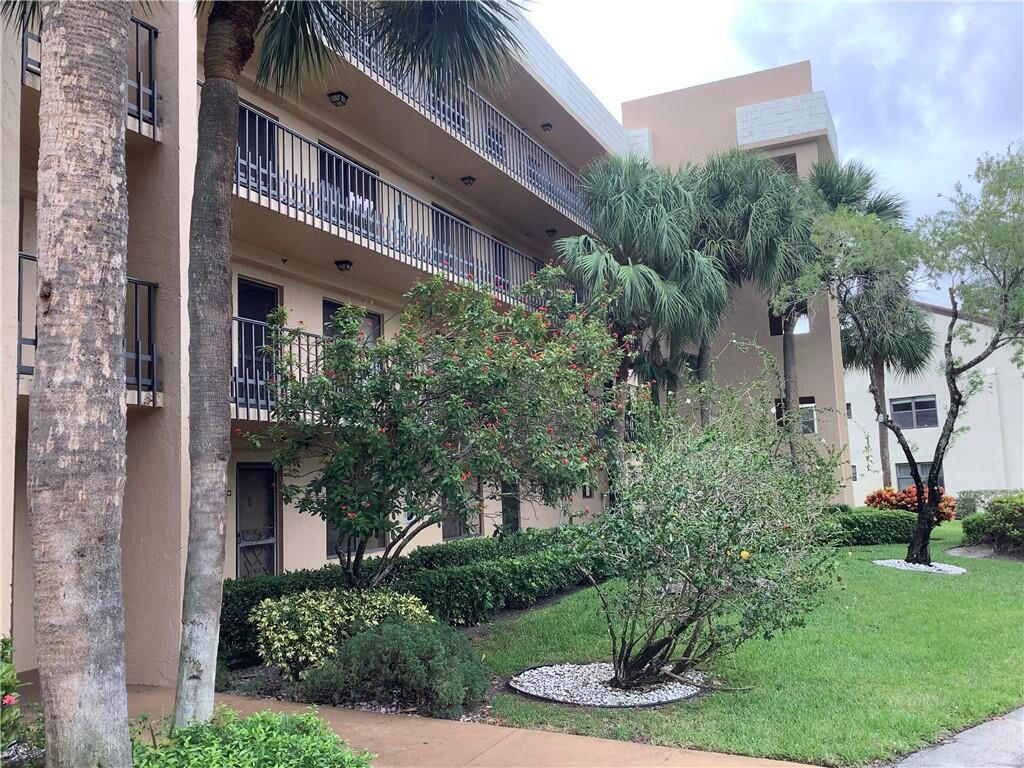 Photo 1 of 11 — 4820 Lucerne Lakes Boulevard W 205, Lake Worth, FL 33467