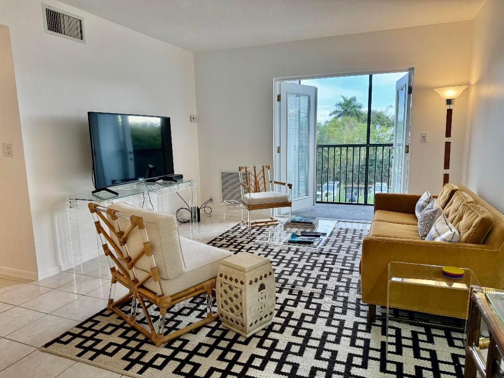 Photo of 1601 S Flagler Drive #201o, West Palm Beach, FL 33401 (MLS # R11144962)