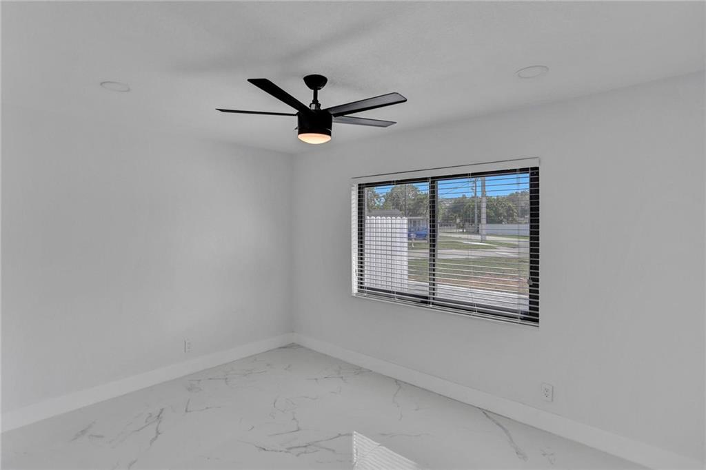 BEVERLY PARK - Residential