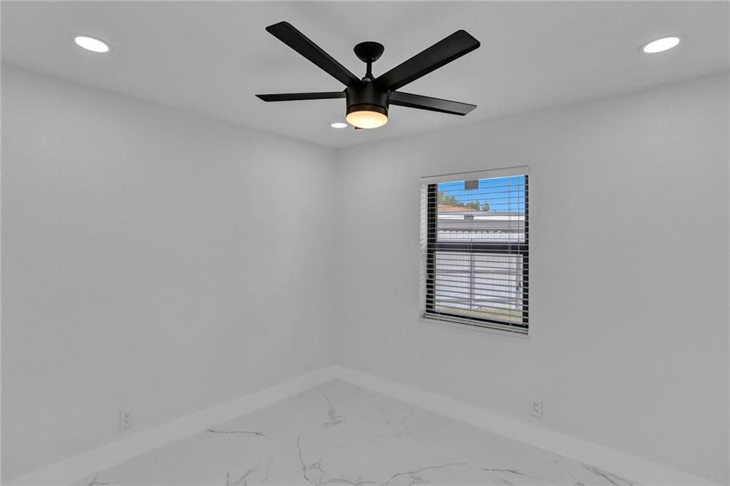 BEVERLY PARK - Residential